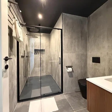 Luxury Penthouse With Pool And Terrace For 5 Guests شقة