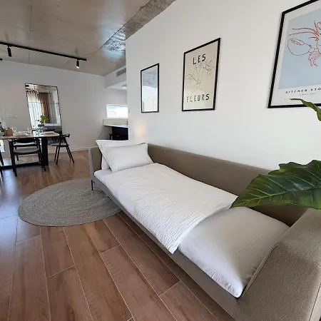شقة Luxury Penthouse With Pool And Terrace For 5 Guests