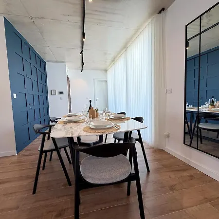 Luxury Penthouse With Pool And Terrace For 5 Guests