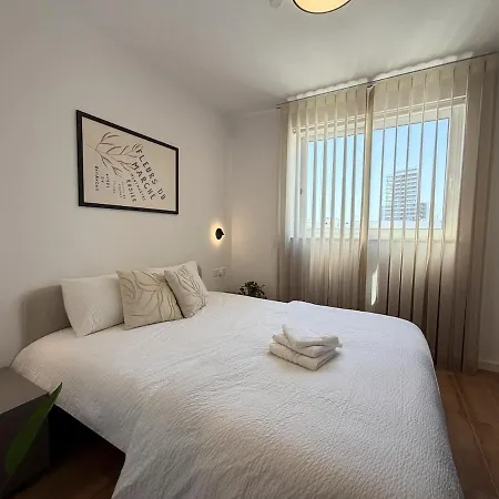 Luxury Penthouse With Pool And Terrace For 5 Guests شقة