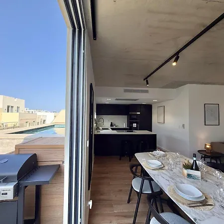 Luxury Penthouse With Pool And Terrace For 5 Guests شقة