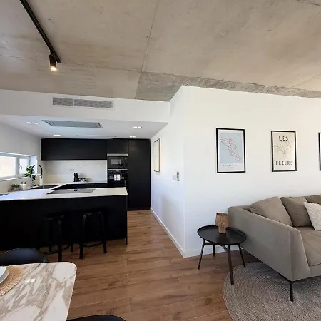 شقة Luxury Penthouse With Pool And Terrace For 5 Guests *